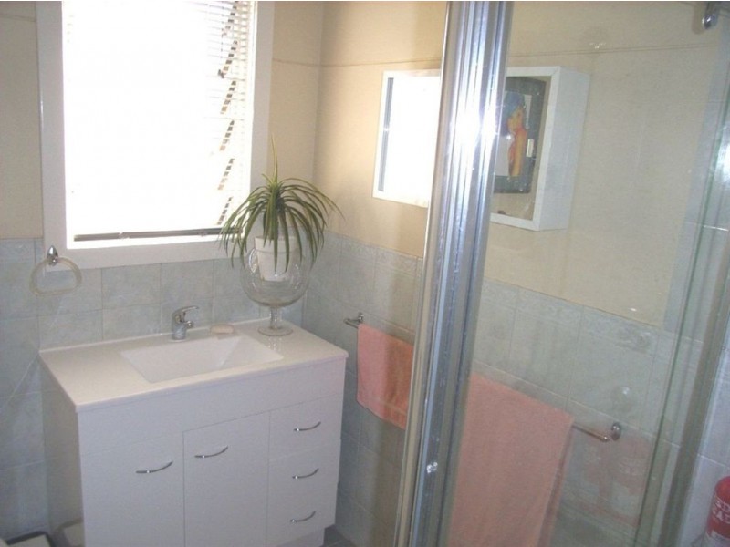 32 Weroona Avenue, Park Holme SA 5043