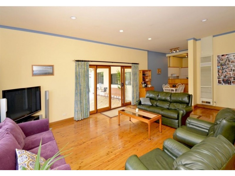 8 McGilp Avenue, Glengowrie SA 5044