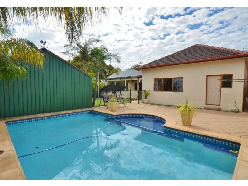 8 McGilp Avenue, Glengowrie SA 5044