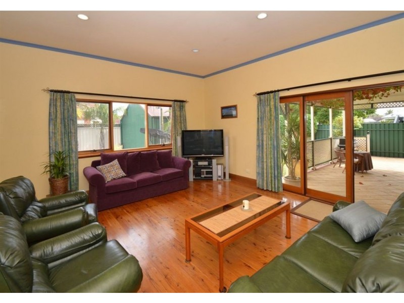 8 McGilp Avenue, Glengowrie SA 5044