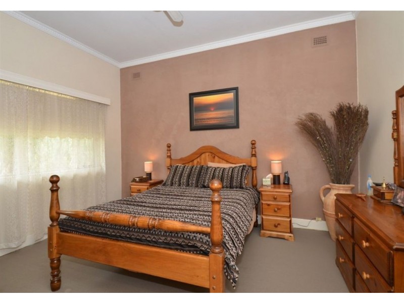 8 McGilp Avenue, Glengowrie SA 5044