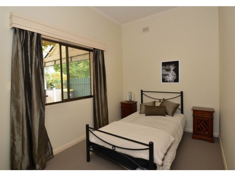 8 McGilp Avenue, Glengowrie SA 5044