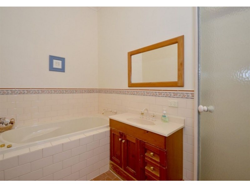 8 McGilp Avenue, Glengowrie SA 5044