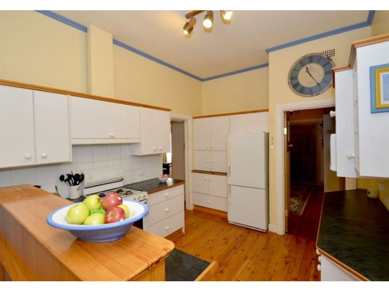 8 McGilp Avenue, Glengowrie SA 5044