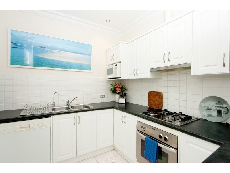 8 Rothesay Avenue, Glenelg North SA 5045