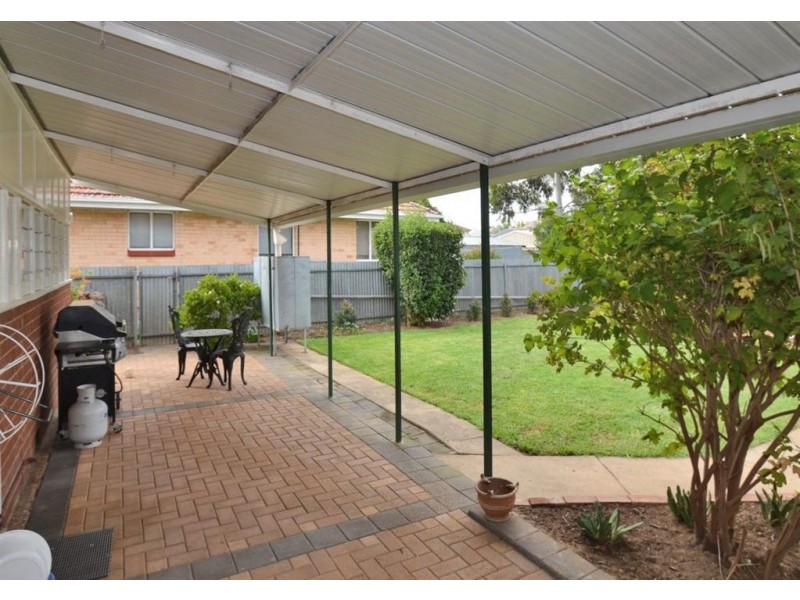 7 Almond Grove, Glandore SA 5037
