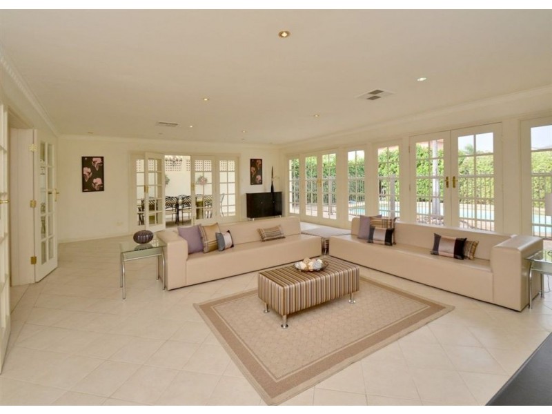 5 Hoylake Crescent, West Lakes SA 5021