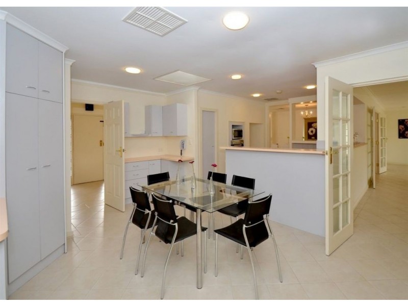 5 Hoylake Crescent, West Lakes SA 5021