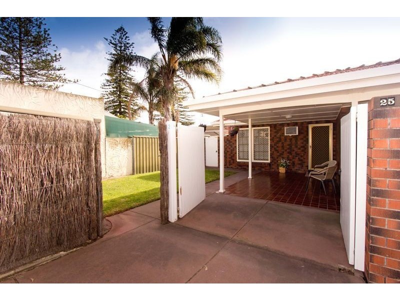 2/25 Boundary Road, Glenelg South SA 5045