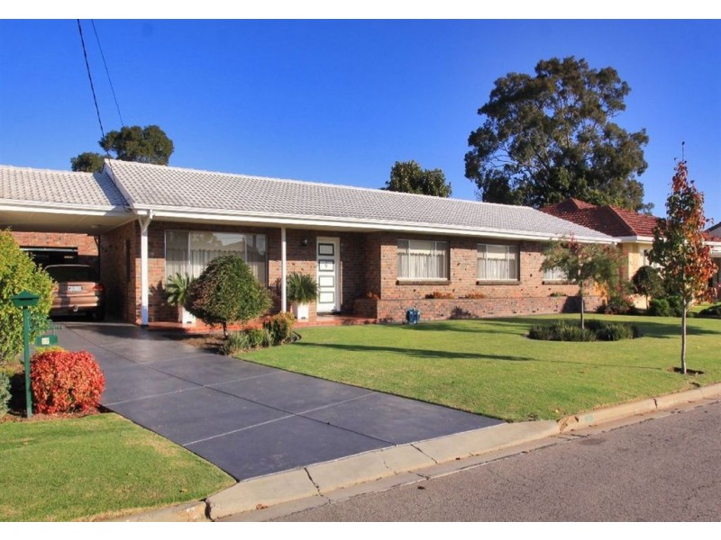 17 Coach House Drive, Novar Gardens SA 5040