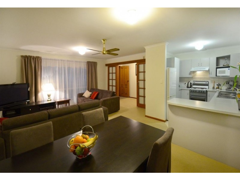 2 Walker Avenue, Clovelly Park SA 5042