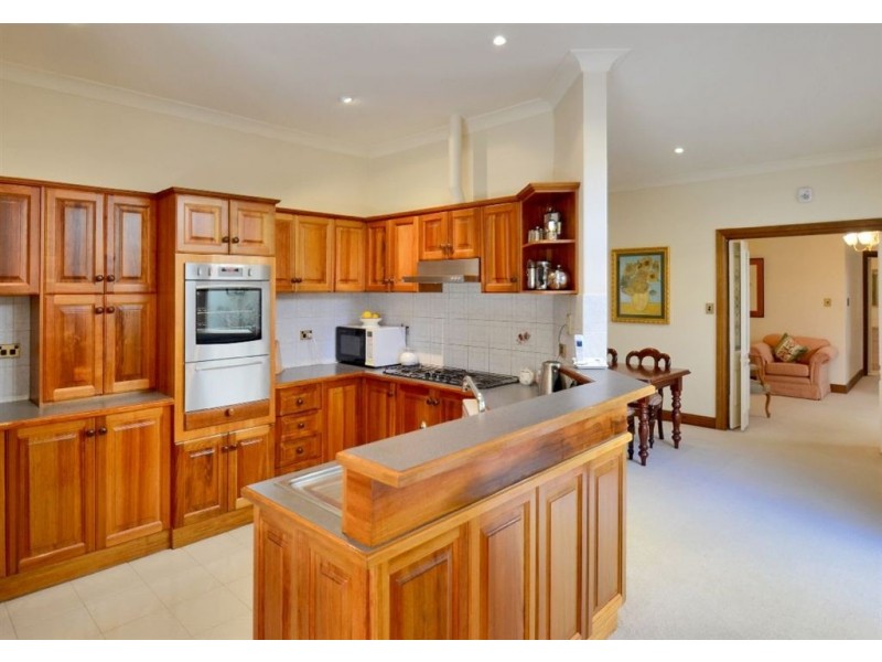 1/1 Lymington Street, Glenelg SA 5045