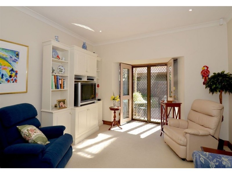 1/1 Lymington Street, Glenelg SA 5045