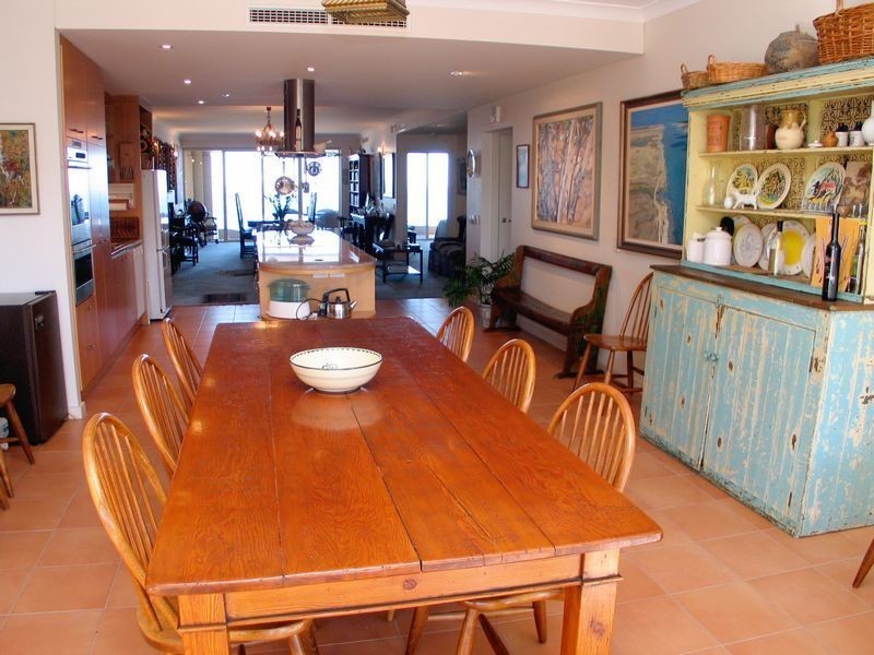 1/9 Holdfast Promenade, Glenelg SA 5045