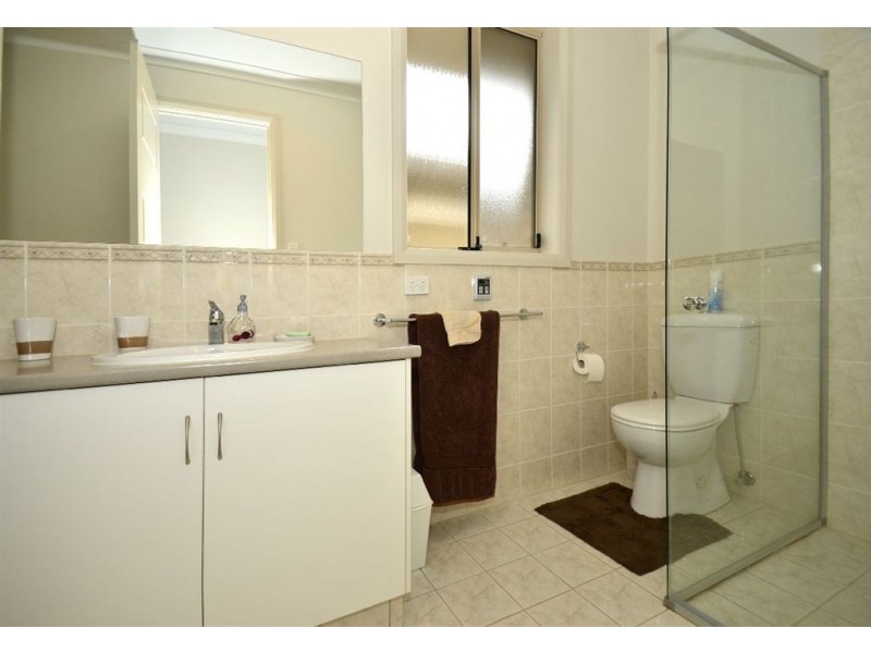 9 Tiparra Avenue, Park Holme SA 5043