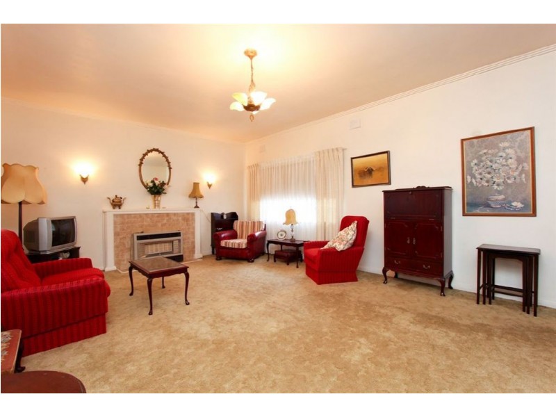 18 Golflands Tce, Glenelg North SA 5045