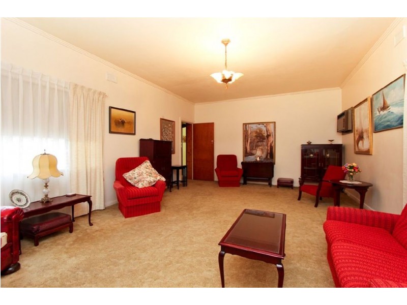 18 Golflands Tce, Glenelg North SA 5045