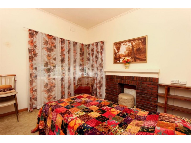18 Golflands Tce, Glenelg North SA 5045