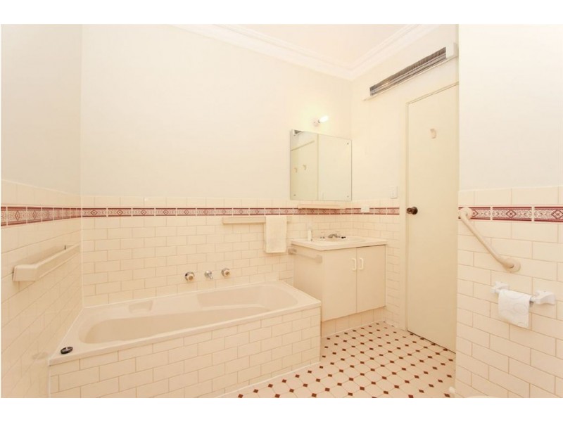 4/9 St Leonards Court, Glenelg North SA 5045