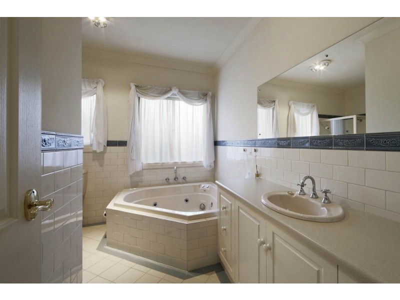 38 Drummond Avenue, Findon SA 5023