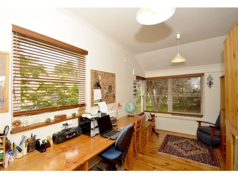 2 Stroma Road, Marion SA 5043