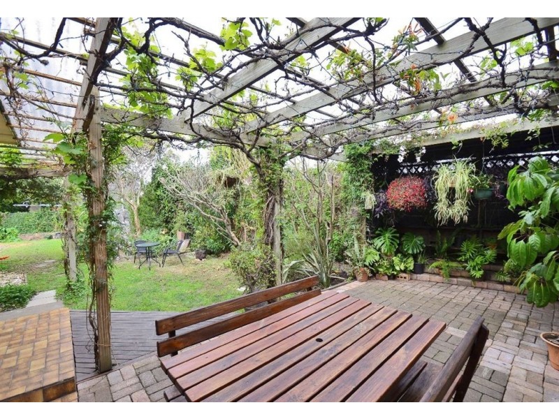 2 Stroma Road, Marion SA 5043