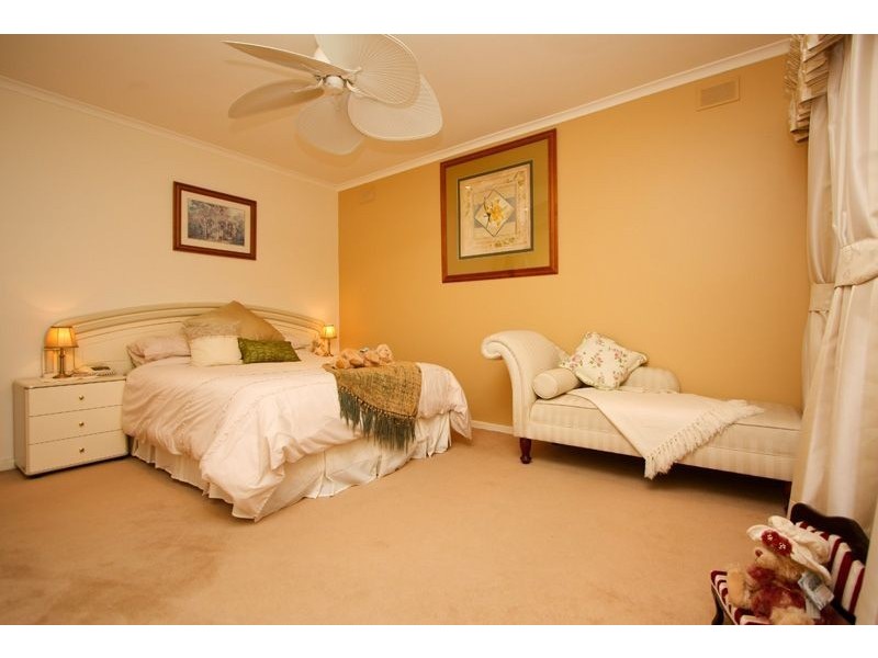10 Phillis Court, Warradale SA 5046