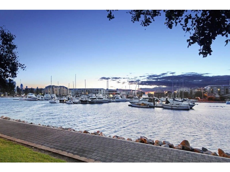 19/12-14 Adelphi Terrace, Glenelg North SA 5045