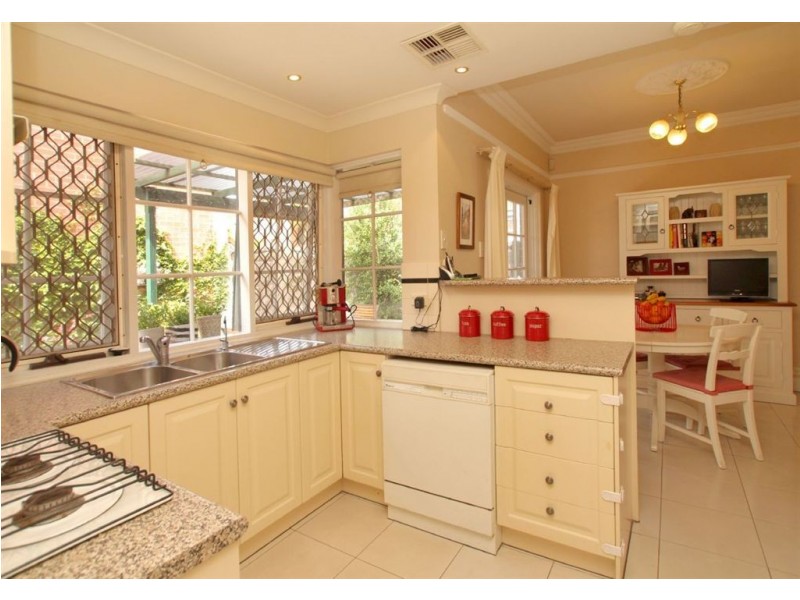 2/12 Old Tapleys Hill Road, Glenelg North SA 5045