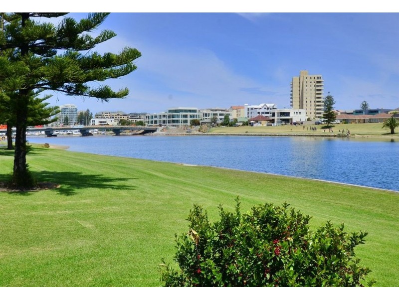 31 Adelphi Crescent, Glenelg North SA 5045