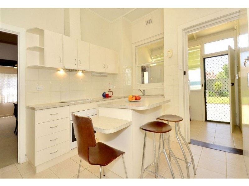 31 Adelphi Crescent, Glenelg North SA 5045