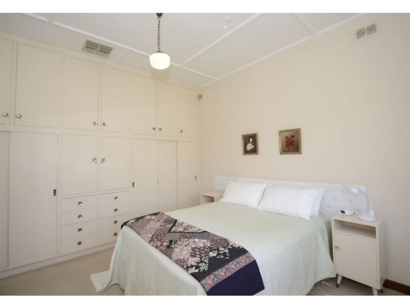 31 Adelphi Crescent, Glenelg North SA 5045