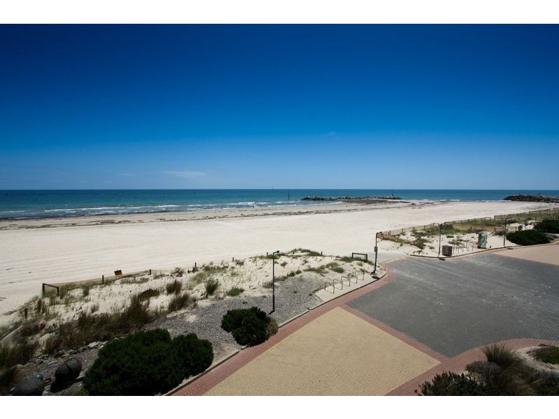 124/16 Holdfast promenade, Glenelg SA 5045