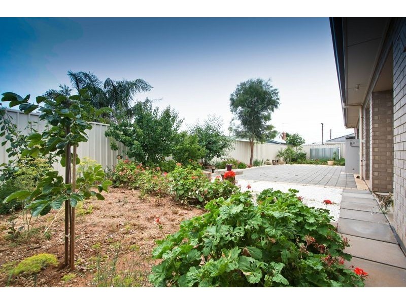 10 Glamis Avenue, Seacombe Gardens SA 5047