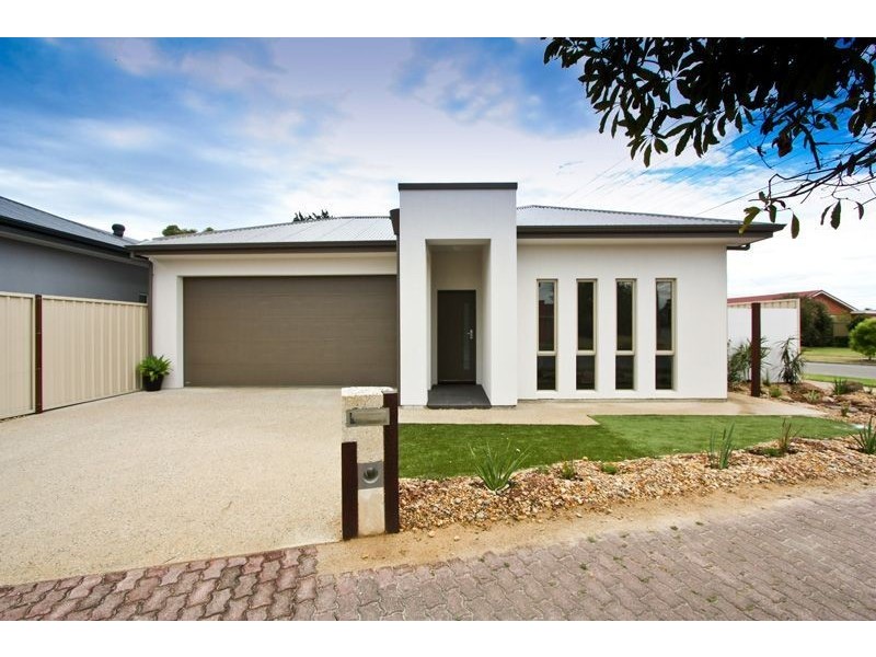 1A Moten Avenue, Glenelg North SA 5045