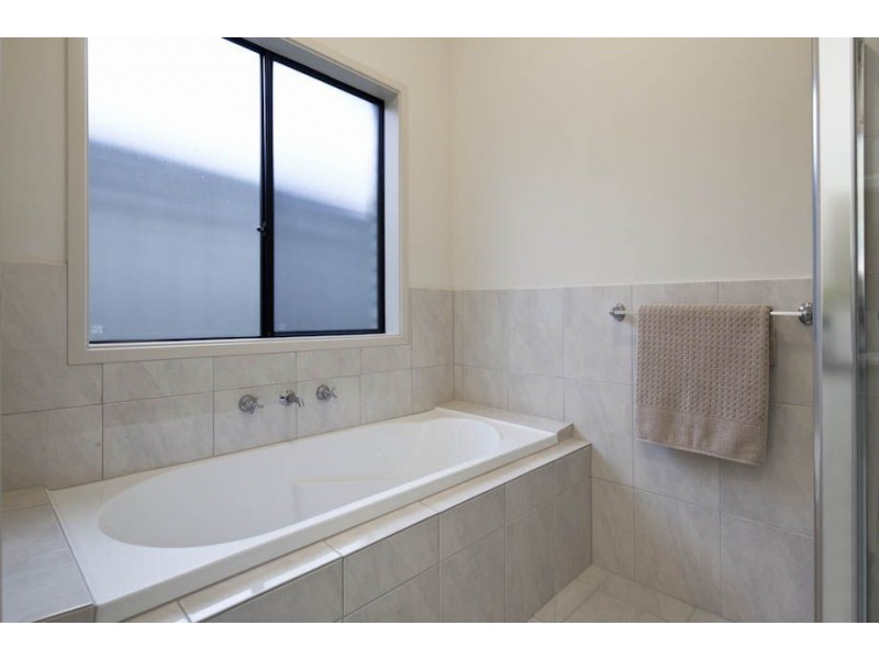 23 & 23a Hamilton Avenue, Warradale SA 5046