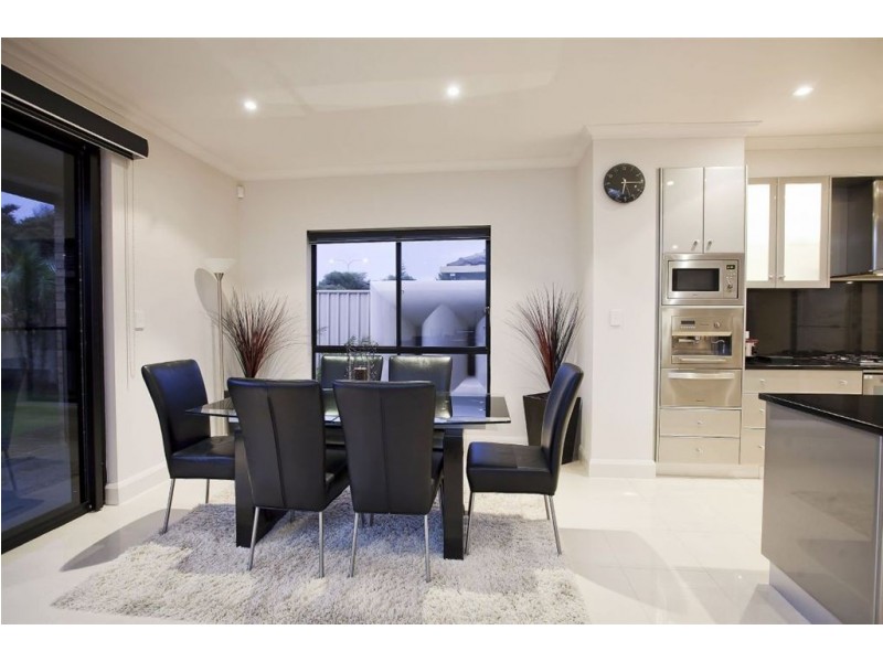 25 Sunlake Place, Tennyson SA 5022