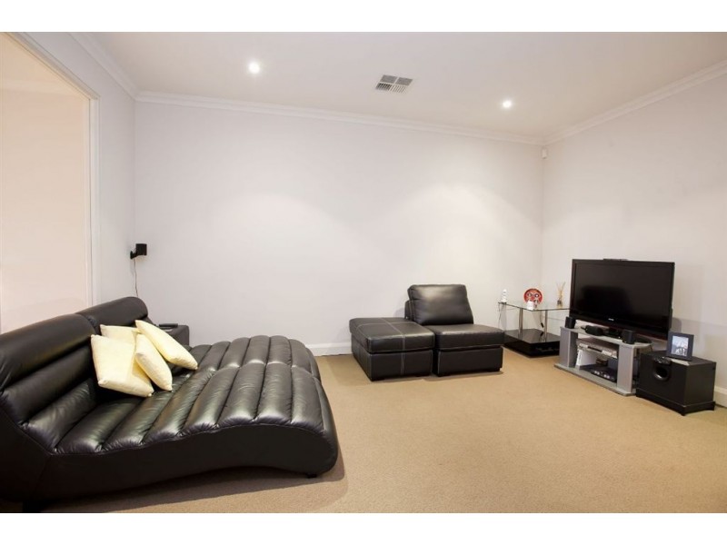 25 Sunlake Place, Tennyson SA 5022