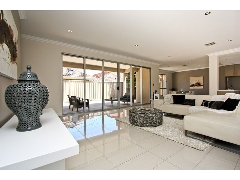 14a High Street, Glenelg SA 5045