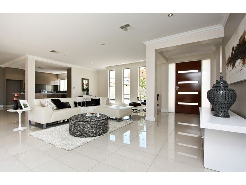 14a High Street, Glenelg SA 5045