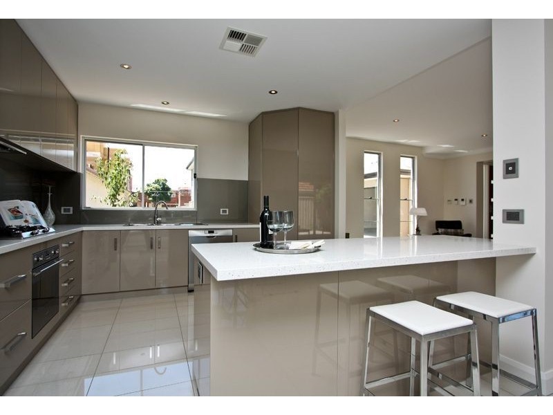 14a High Street, Glenelg SA 5045