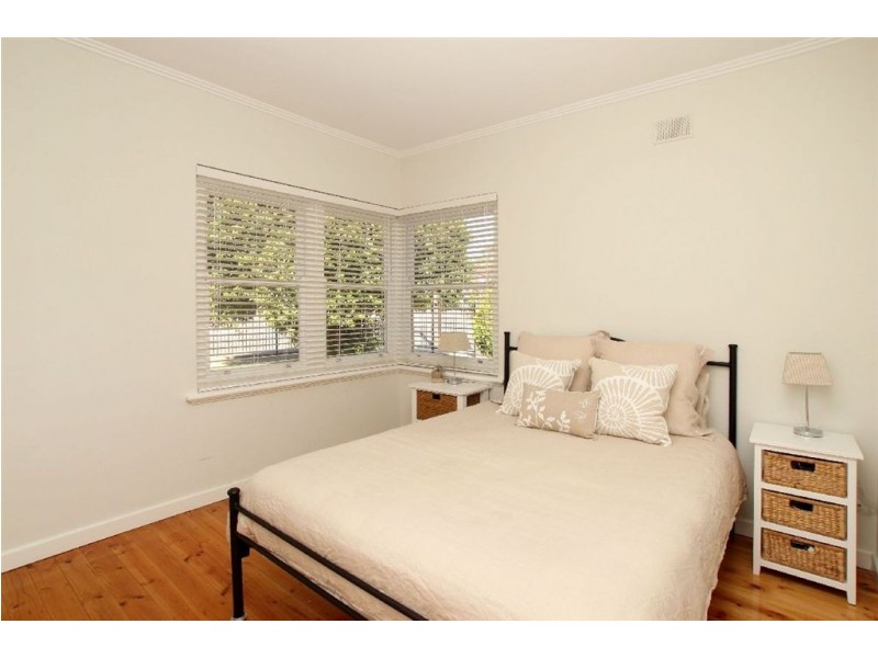 24 Condada Avenue, Park Holme SA 5043