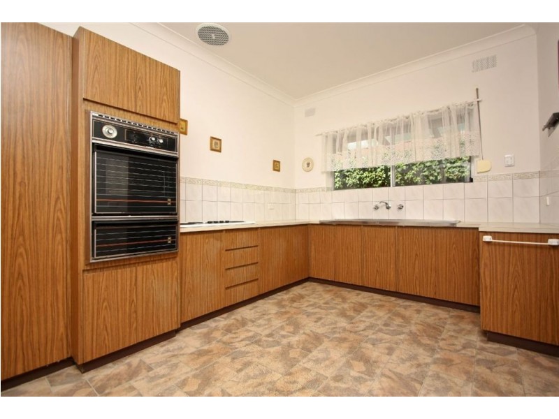 11 Penfold Street, Bedford Park SA 5042