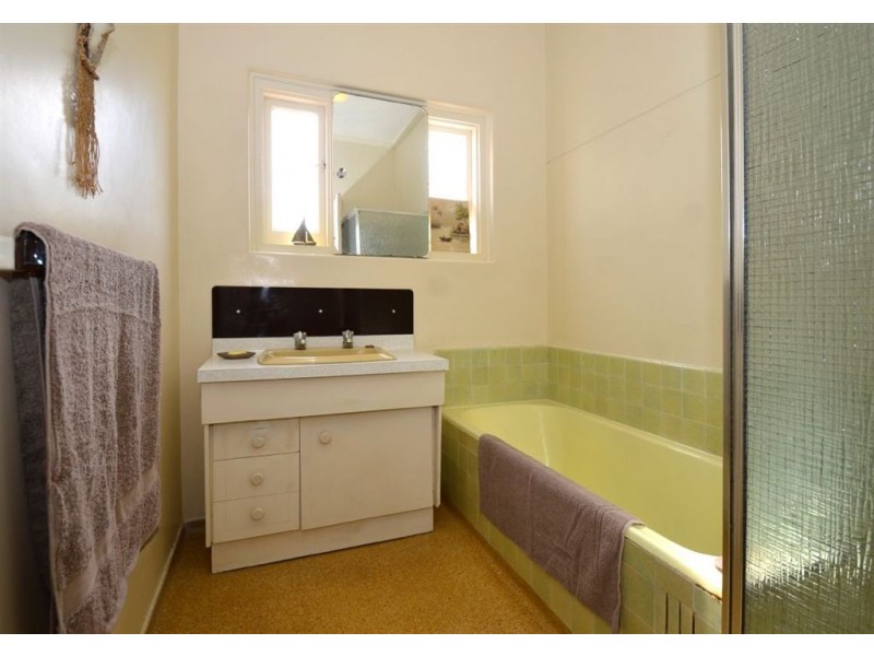 14 Shirley Avenue, Woodville West SA 5011