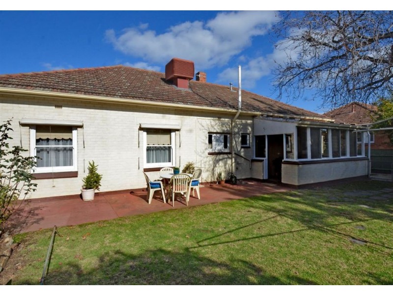 14 Shirley Avenue, Woodville West SA 5011