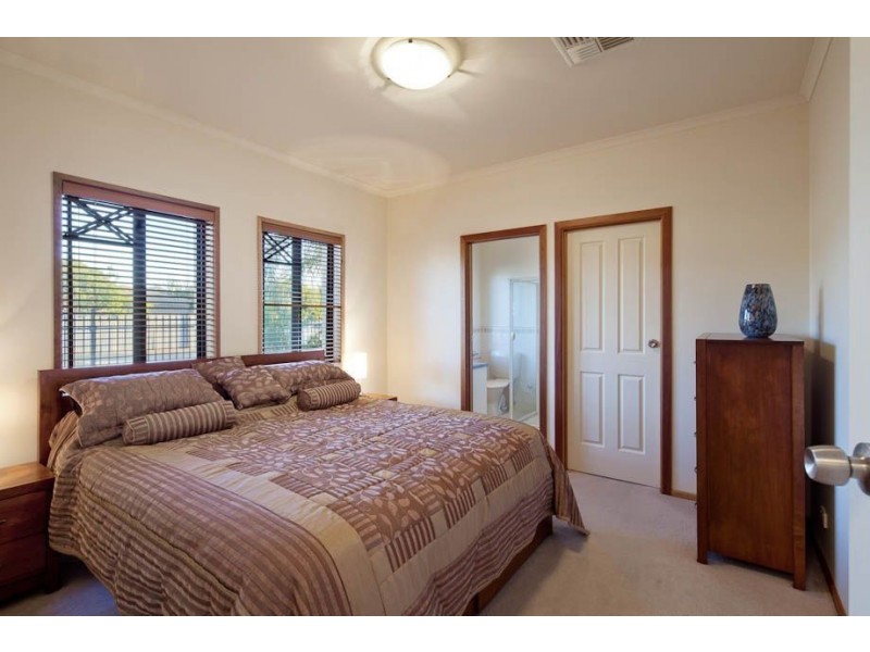 12A Bolingbroke Avenue, Fulham Gardens SA 5024