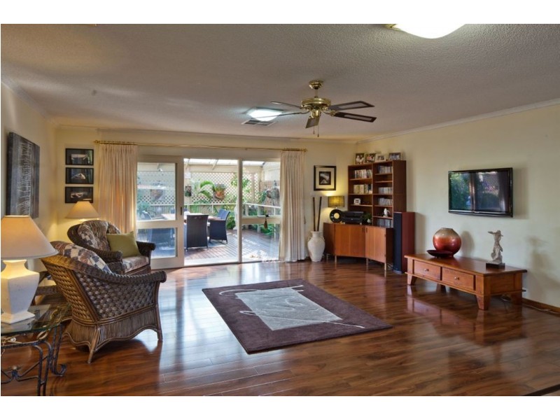11 Elmwood Avenue, Fulham Gardens SA 5024