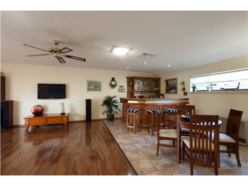 11 Elmwood Avenue, Fulham Gardens SA 5024