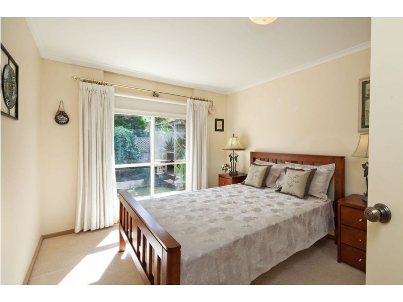 11 Elmwood Avenue, Fulham Gardens SA 5024