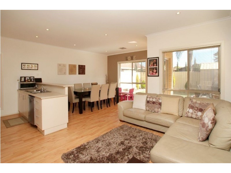 8 Brian Street, Marion SA 5043